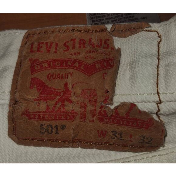 Levi's 501 (31 x 32) White button fly Red tag - Picture 8 of 14